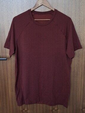 LULULEMON Maroon Athletic T-shirt SZ L